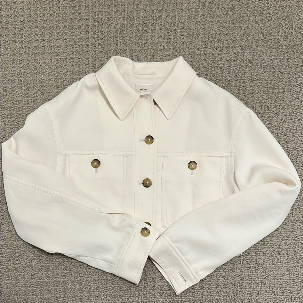 Wilfred Cream Cropped Jean Jacket with Collared Neckline